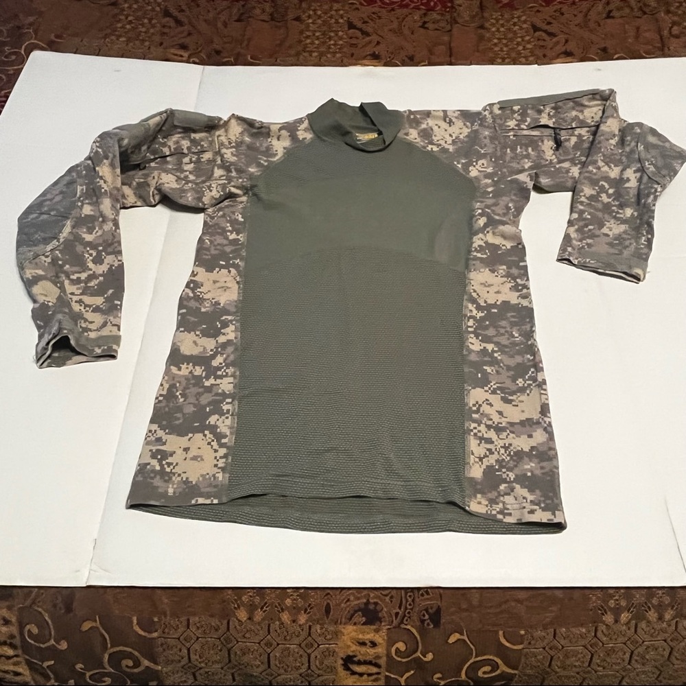 Massif US Army Combat Shirt Mens‎ Size Medium Flame Resistant Military Gear